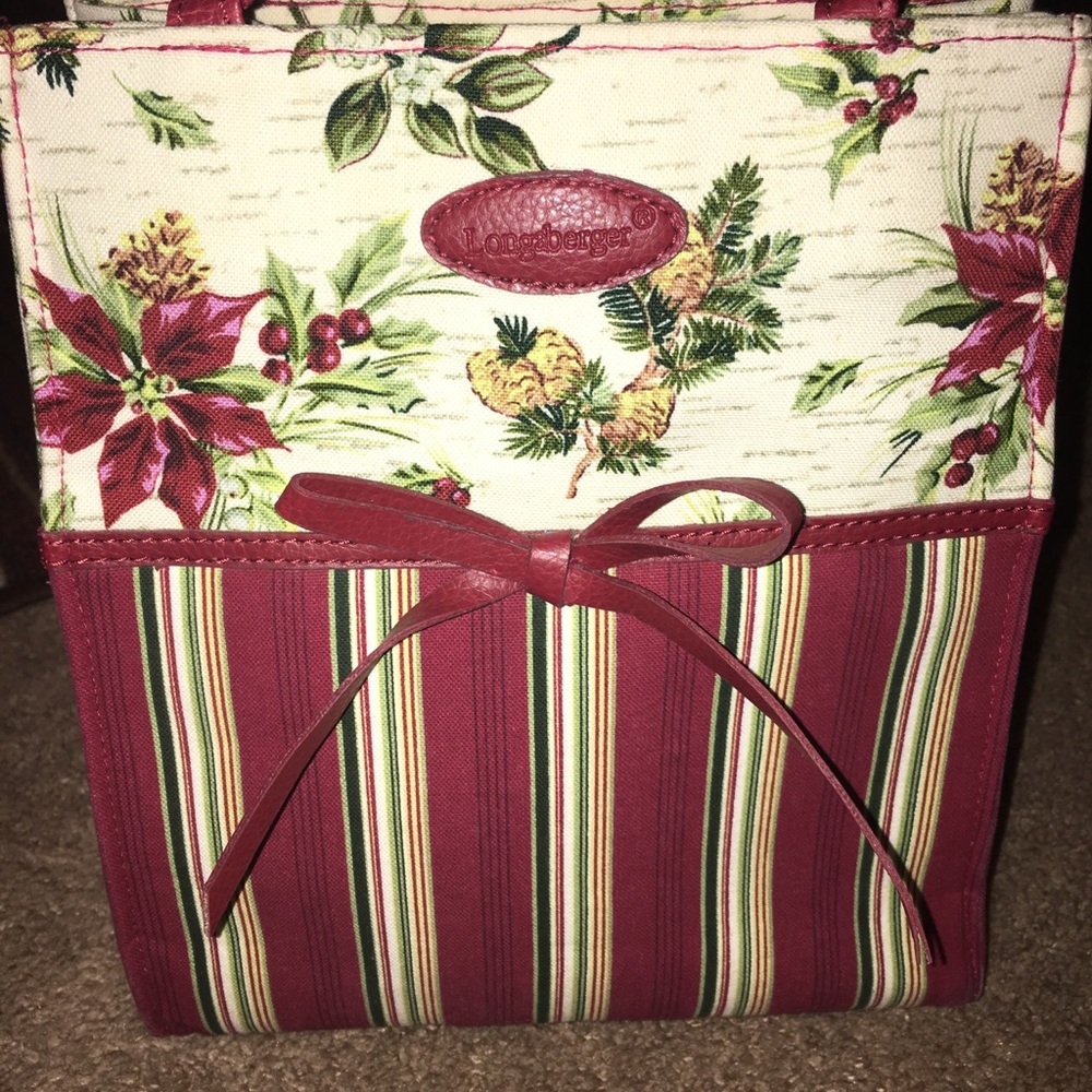 Small Longaberger Christmas print hand bag( EUC)